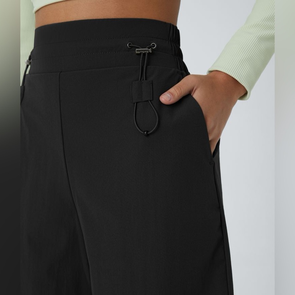 Halara High Waisted Pockets Hiking Shorts - Picture 4 of 6